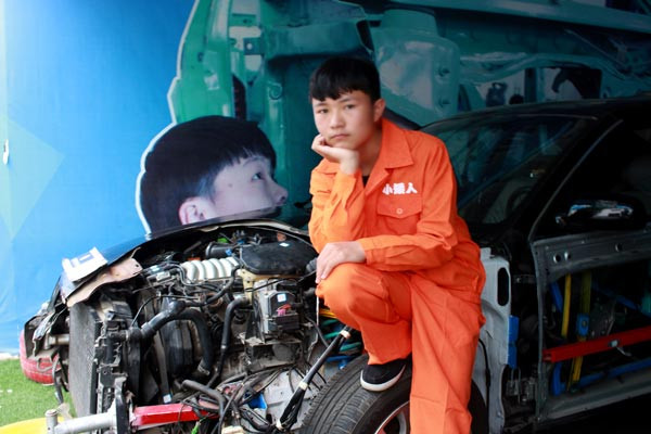 喜欢拆装，所以喜欢学校的解剖车_副本.jpg